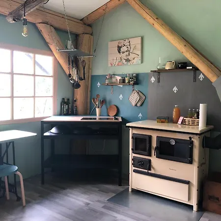 ラグジュアリーテント Tiny House Fuer 3 Peronen Im Gruenen